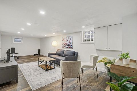 Photo 19 at 28 Inverleigh Drive, Queensway, Toronto
