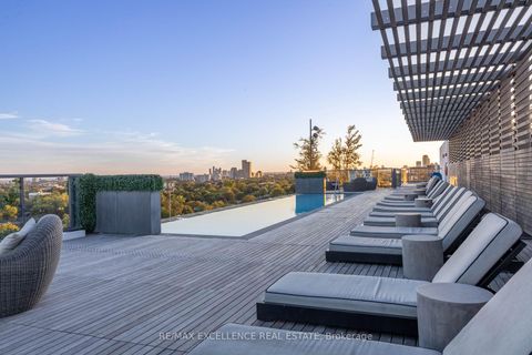 Photo 16 at 330 - 280 Howland Avenue, Annex, Toronto
