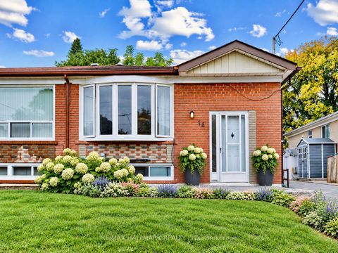Photo 2 at 16 Avis Crescent, Parkview, Toronto