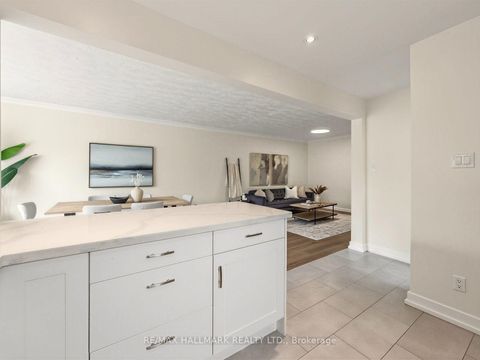 Photo 17 at 16 Avis Crescent, Parkview, Toronto