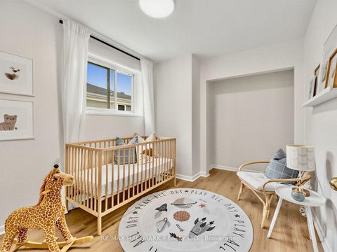 Photo 24 at 16 Avis Crescent, Parkview, Toronto