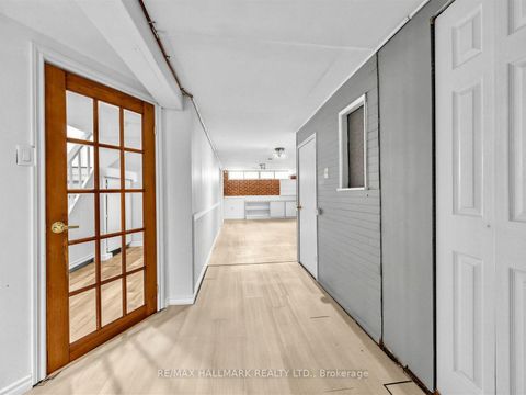 Photo 32 at 16 Avis Crescent, Parkview, Toronto