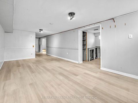 Photo 36 at 16 Avis Crescent, Parkview, Toronto