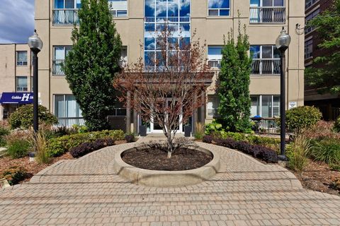 Photo 2 at 311 - 4198 Dundas Street W, Humber Valley, Toronto