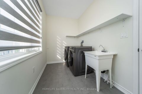 Photo 32 at 67 Ten Pines Road, Kleinburg, Vaughan