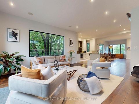Photo 1 at 386 Rosewell Avenue, Lawrence Park South, Toronto