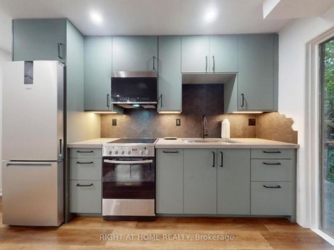 Photo 26 at 386 Rosewell Avenue, Lawrence Park South, Toronto