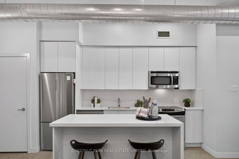 Photo 3 at 330 - 510 King Street E, Moss Park, Toronto