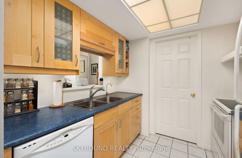 Photo 3 at 2706 - 5 Concorde Place, Don Mills, Toronto