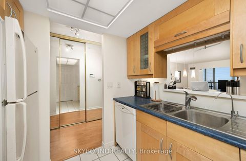 Photo 6 at 2706 - 5 Concorde Place, Don Mills, Toronto