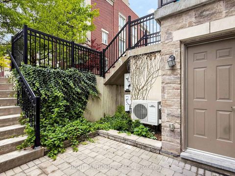 Photo 5 at 108 - 17 Coneflower Crescent, Branson, Toronto