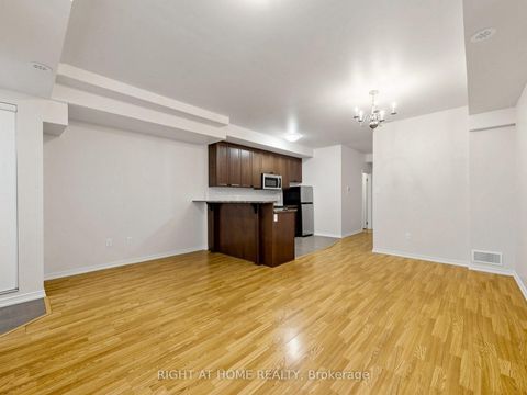 Photo 11 at 108 - 17 Coneflower Crescent, Branson, Toronto