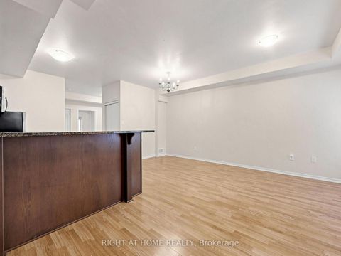 Photo 14 at 108 - 17 Coneflower Crescent, Branson, Toronto