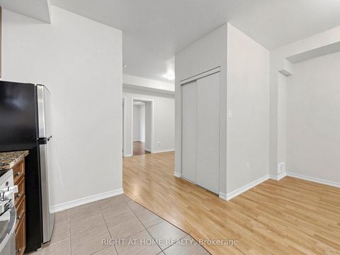 Photo 19 at 108 - 17 Coneflower Crescent, Branson, Toronto