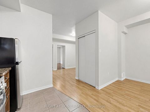 Photo 21 at 108 - 17 Coneflower Crescent, Branson, Toronto