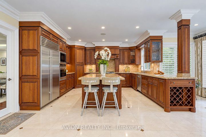Photo 4 at 28 Tally Lane, Bayview Village, Toronto