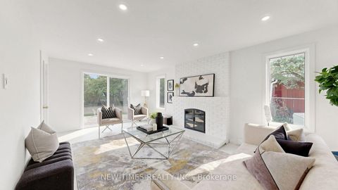Photo 7 at 4 Ashstead Place, Don Valley Village, Toronto