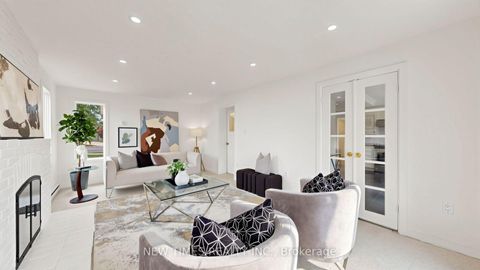 Photo 10 at 4 Ashstead Place, Don Valley Village, Toronto