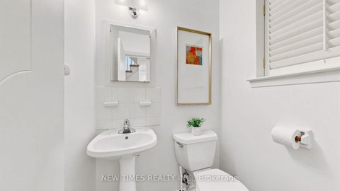 Photo 16 at 4 Ashstead Place, Don Valley Village, Toronto