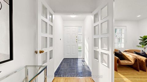Photo 17 at 4 Ashstead Place, Don Valley Village, Toronto