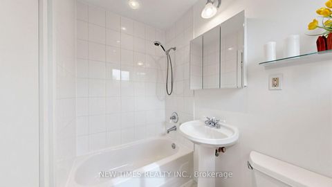Photo 22 at 4 Ashstead Place, Don Valley Village, Toronto