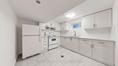 Photo 38 at 4 Ashstead Place, Don Valley Village, Toronto
