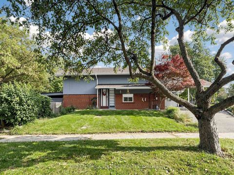 Photo 1 at 17 Amboy Road, Morningside, Toronto