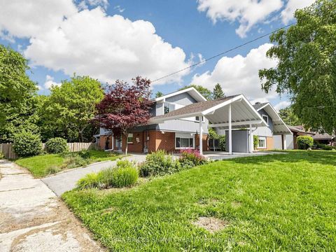 Photo 2 at 17 Amboy Road, Morningside, Toronto