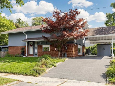 Photo 3 at 17 Amboy Road, Morningside, Toronto