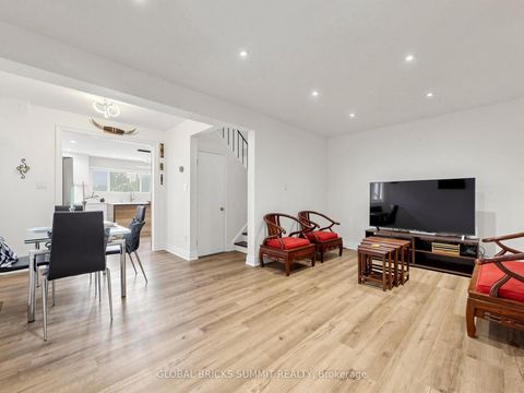 Photo 8 at 17 Amboy Road, Morningside, Toronto