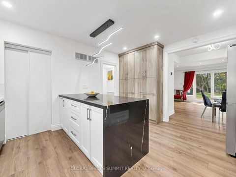 Photo 12 at 17 Amboy Road, Morningside, Toronto