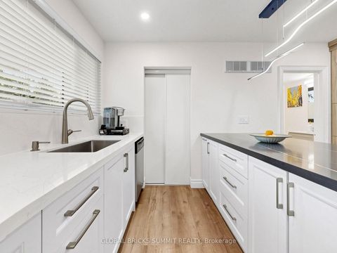 Photo 13 at 17 Amboy Road, Morningside, Toronto