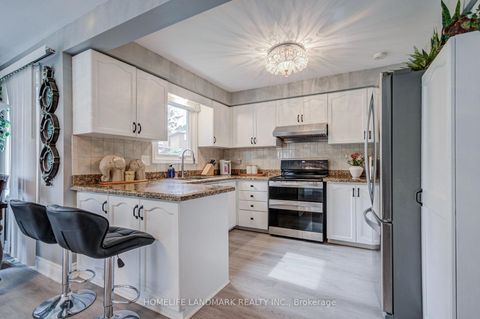 Photo 15 at 48 Purcell Square, Steeles, Toronto