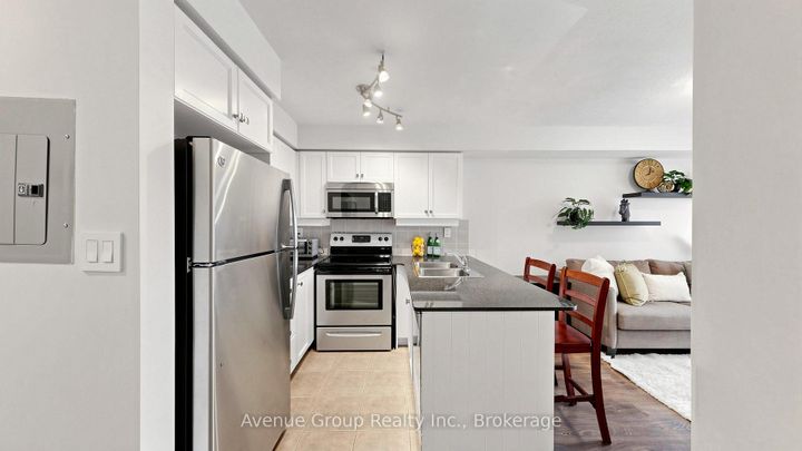 Photo 9 at 513 - 19 Barberry Place, Bayview Village, Toronto