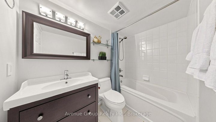 Photo 15 at 513 - 19 Barberry Place, Bayview Village, Toronto