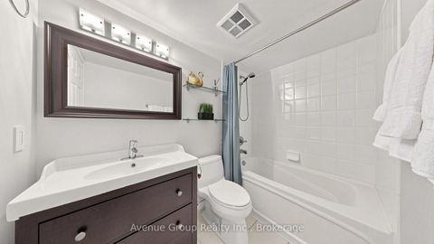 Photo 15 at 513 - 19 Barberry Place, Bayview Village, Toronto