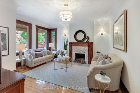 Photo 5 at 161 Westminster Avenue, Swansea, Toronto