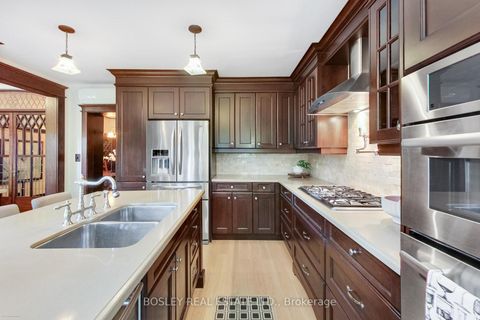 Photo 12 at 161 Westminster Avenue, Swansea, Toronto