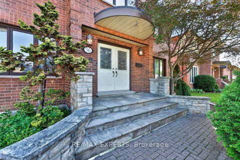 Photo 2 at 96 Benjamin Drive, East Woodbridge, Vaughan