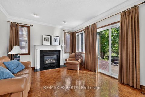 Photo 13 at 96 Benjamin Drive, East Woodbridge, Vaughan