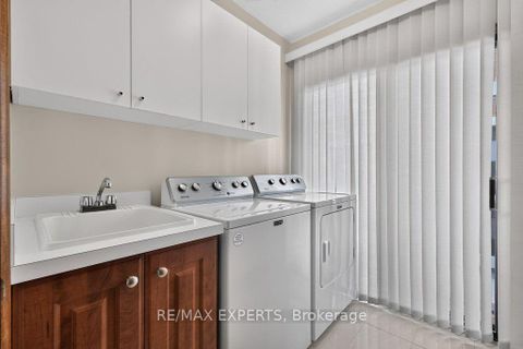 Photo 14 at 96 Benjamin Drive, East Woodbridge, Vaughan