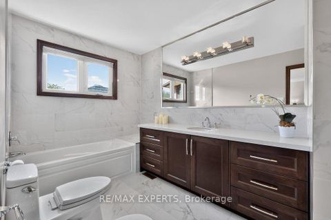 Photo 19 at 96 Benjamin Drive, East Woodbridge, Vaughan