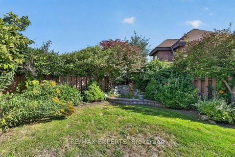 Photo 36 at 96 Benjamin Drive, East Woodbridge, Vaughan
