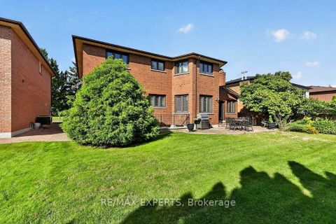 Photo 37 at 96 Benjamin Drive, East Woodbridge, Vaughan