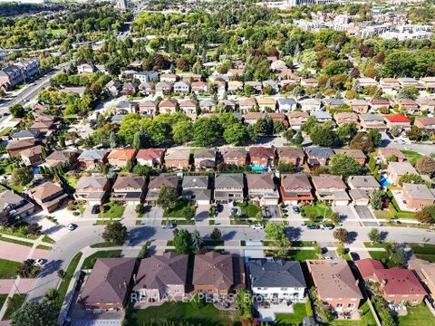 Photo 38 at 96 Benjamin Drive, East Woodbridge, Vaughan
