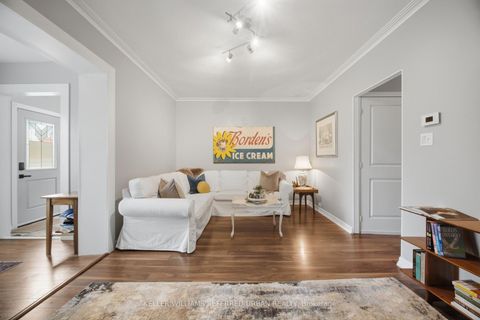 Photo 6 at 53 Bowie Avenue, Belgravia, Toronto