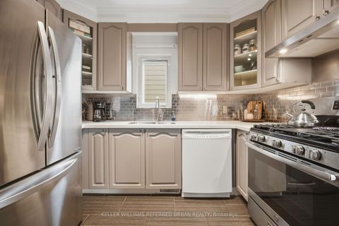 Photo 10 at 53 Bowie Avenue, Belgravia, Toronto