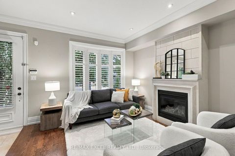 Photo 2 at 3004 Bayview Avenue, Willowdale East, Toronto