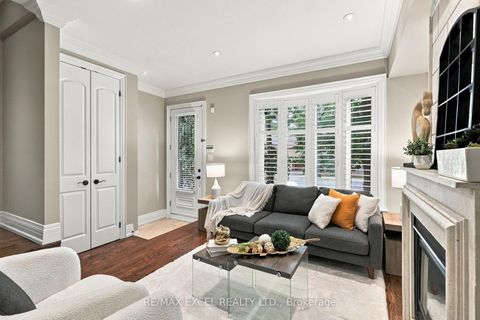 Photo 3 at 3004 Bayview Avenue, Willowdale East, Toronto