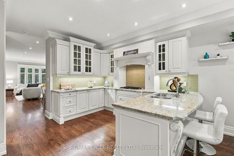 Photo 8 at 3004 Bayview Avenue, Willowdale East, Toronto